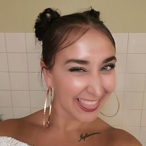 Meet your Posher, Sonya